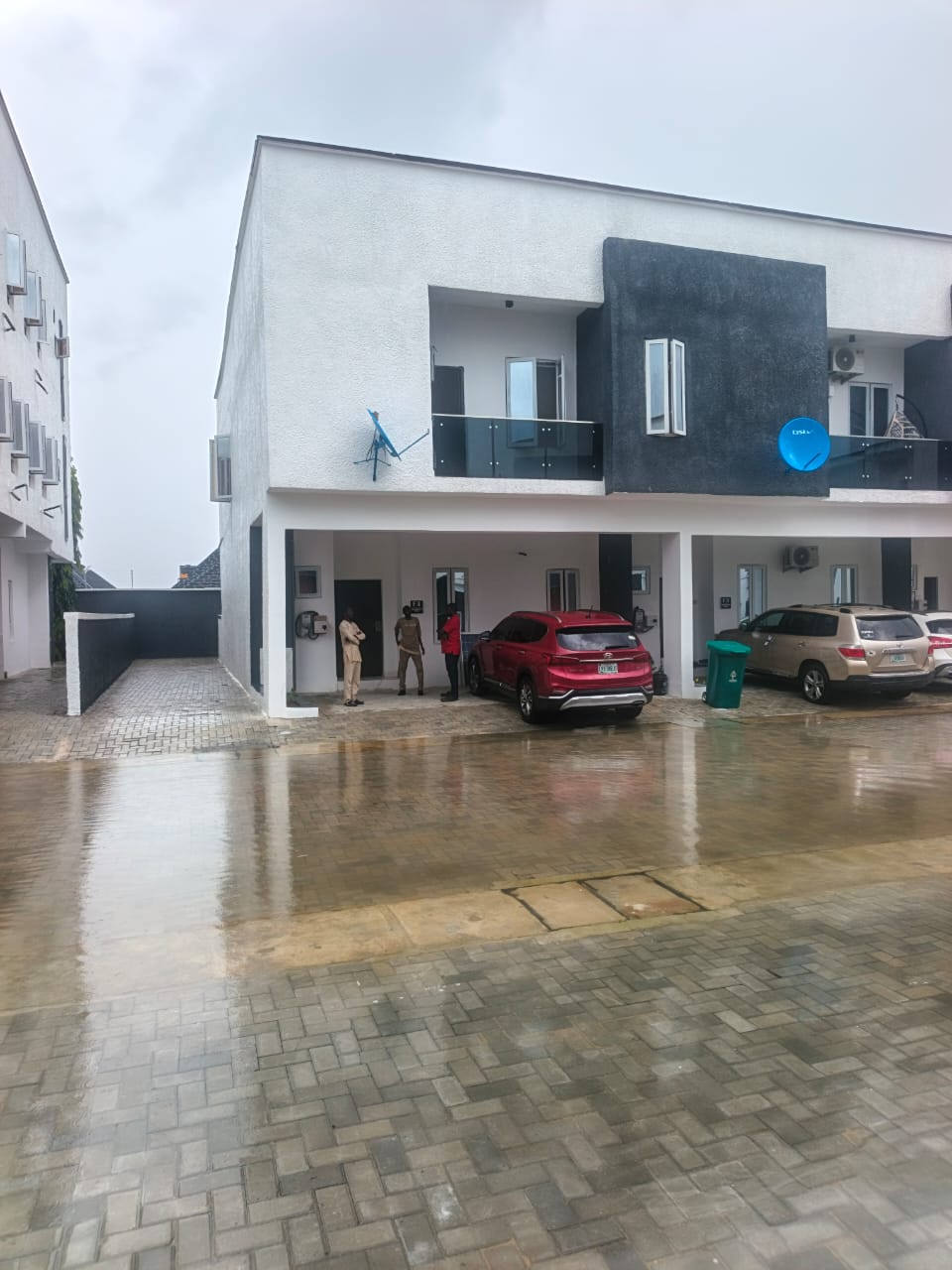 Tastefully finished 4 - Bedroom Terrace House 